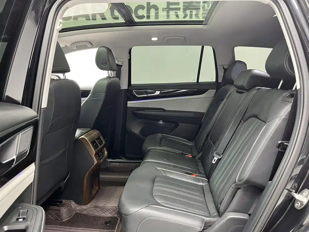 Фото 7 - Volkswagen Teramont