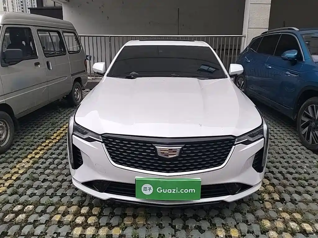 Cadillac CT4 2023 25T Fashion Edition фото 3