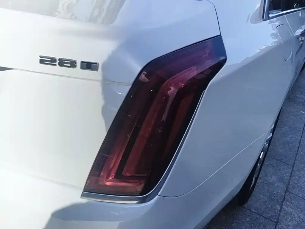 Фото 8 - Cadillac CT6