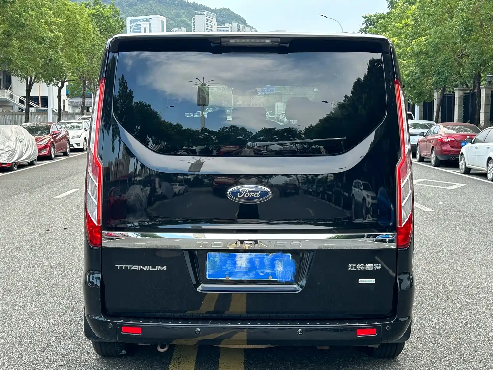 Photo 5 - Ford Tourneo