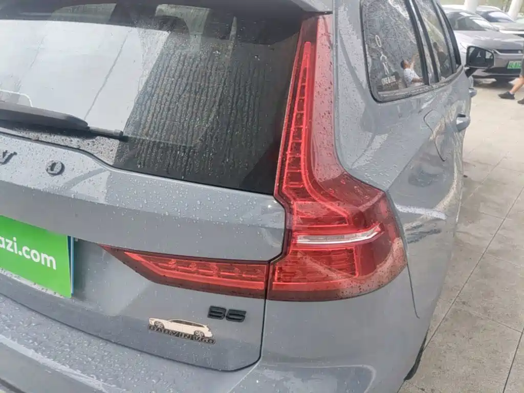 Volvo V60 2021 2021 B5 Zhiyuan Sport Edition