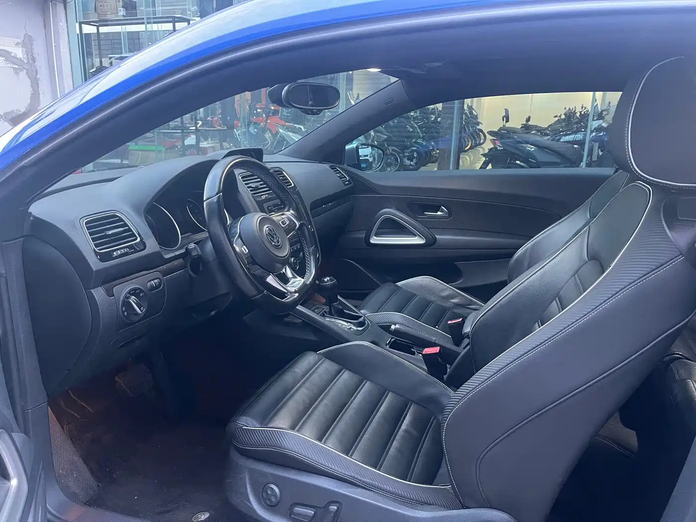 Volkswagen Scirocco 2015 2.0TSI Luxury Edition фото 4