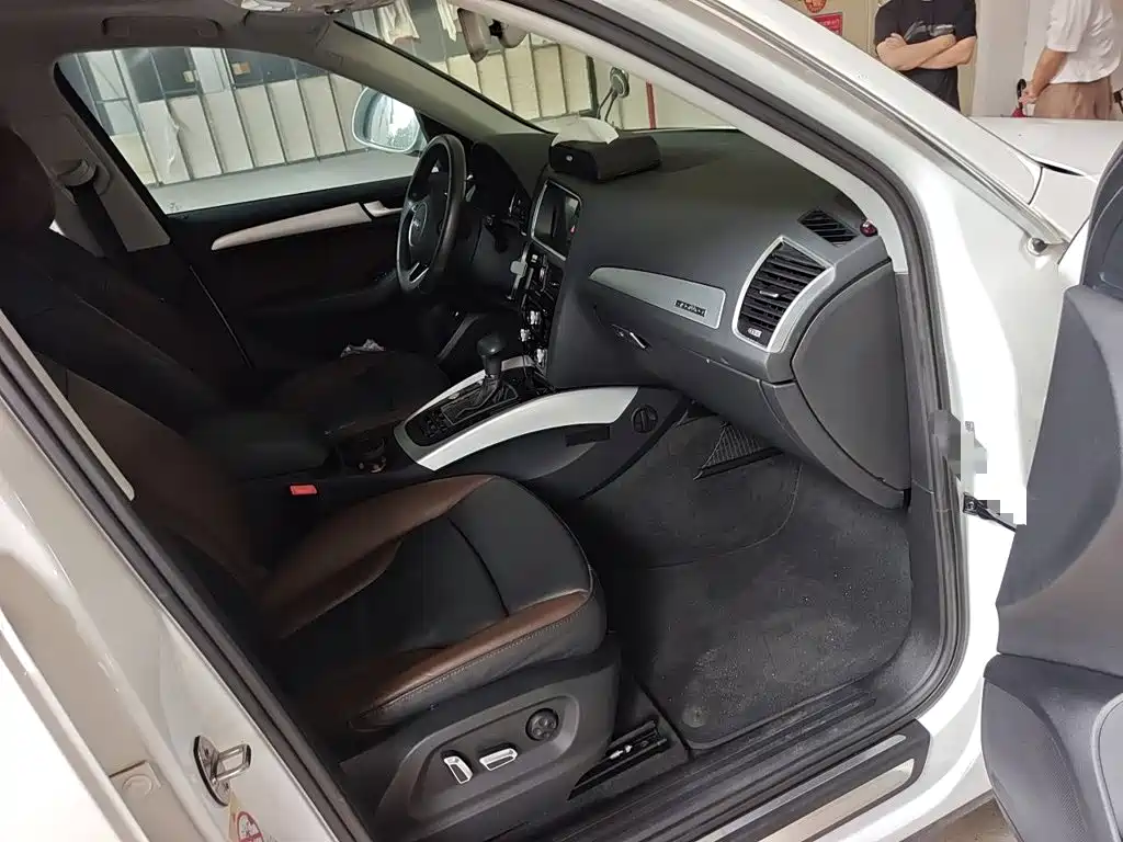 Audi Q5 2018 2017 Plus 40 TFSI Technology
