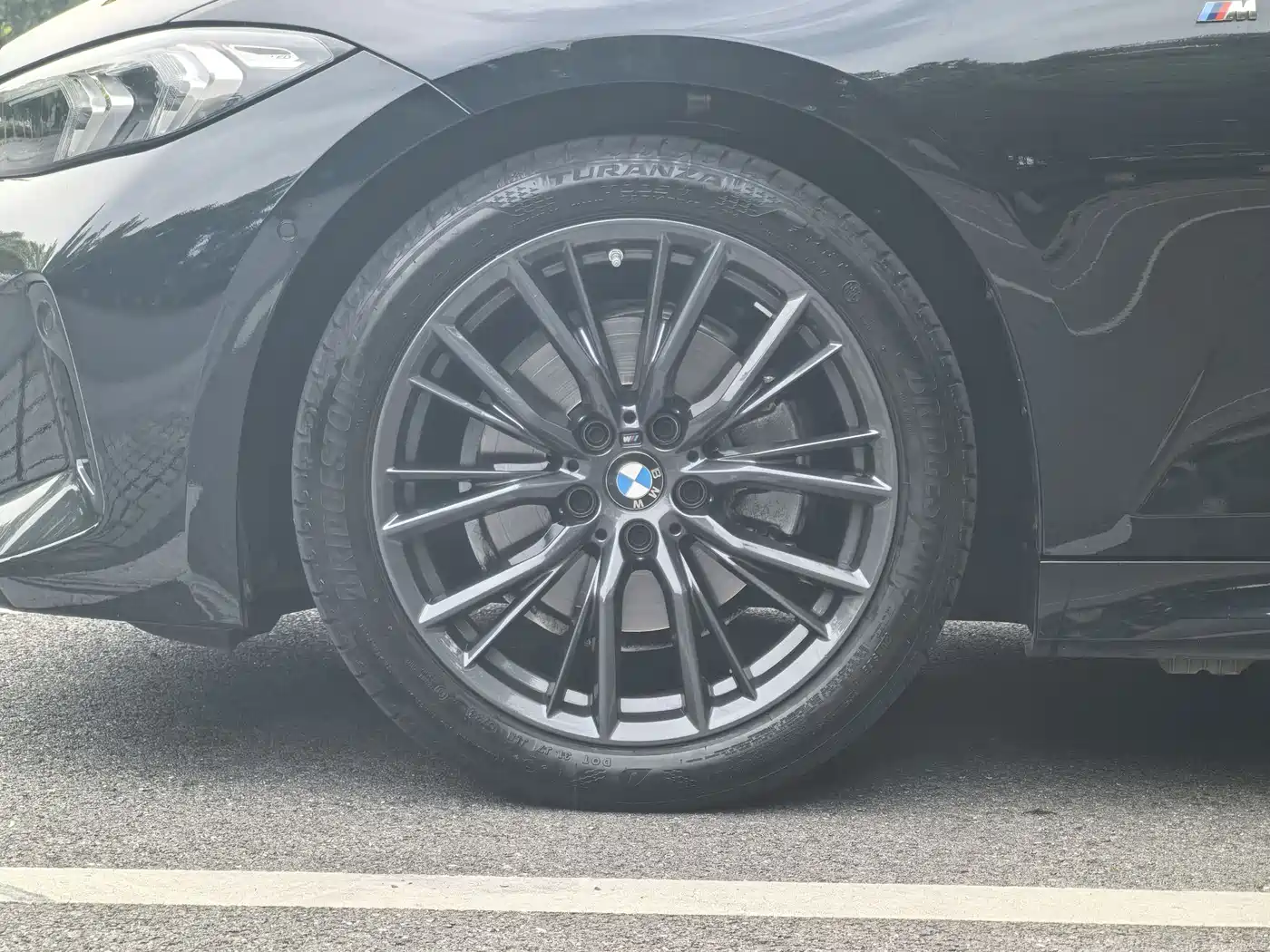 BMW 3 Series 2023 325i M Sport Black Night Package фото 5