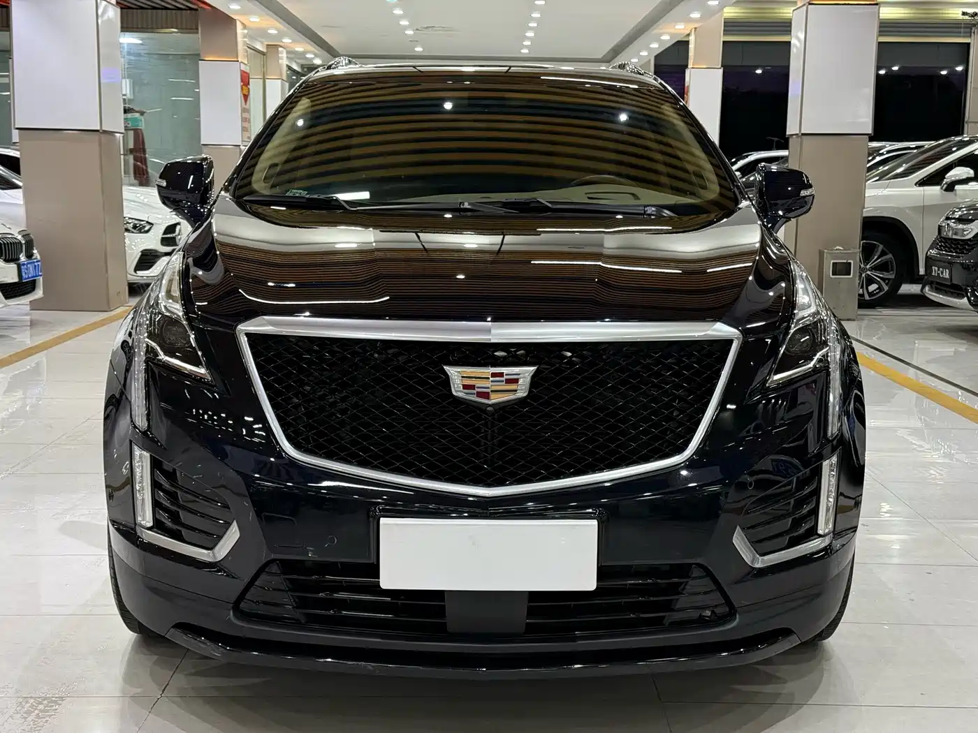 Фото 2 - Cadillac XT5