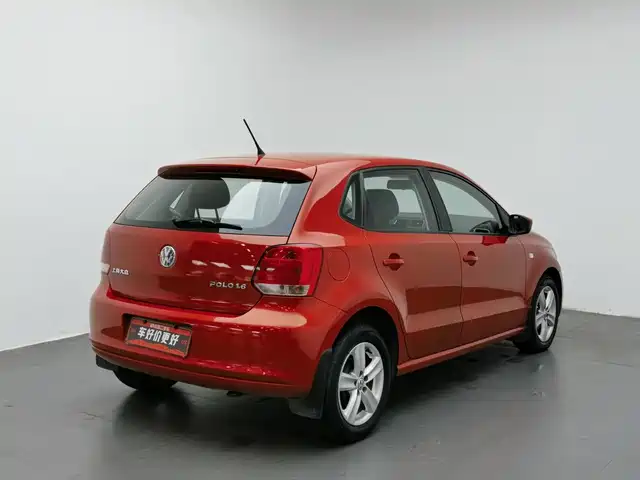 Volkswagen Polo 2011 1.6L Automatic Style Edition — фото 2