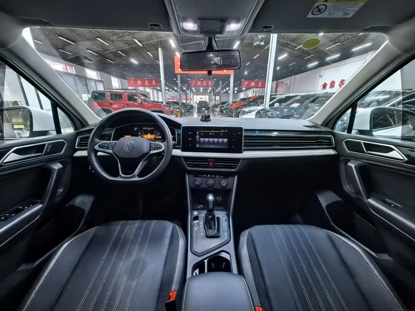 Volkswagen Tiguan L 2022 330TSI Automatic 2WD Comfort Edition фото 4