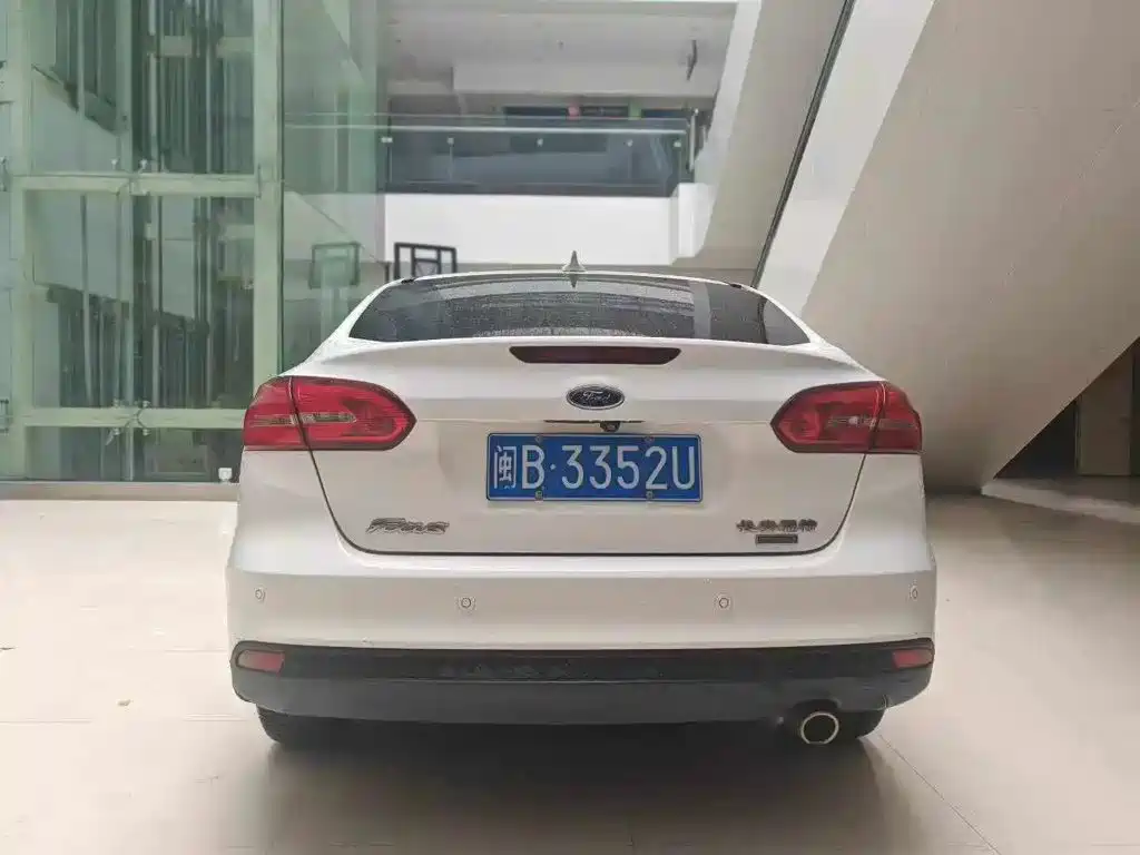 Photo 5 - Ford Focus