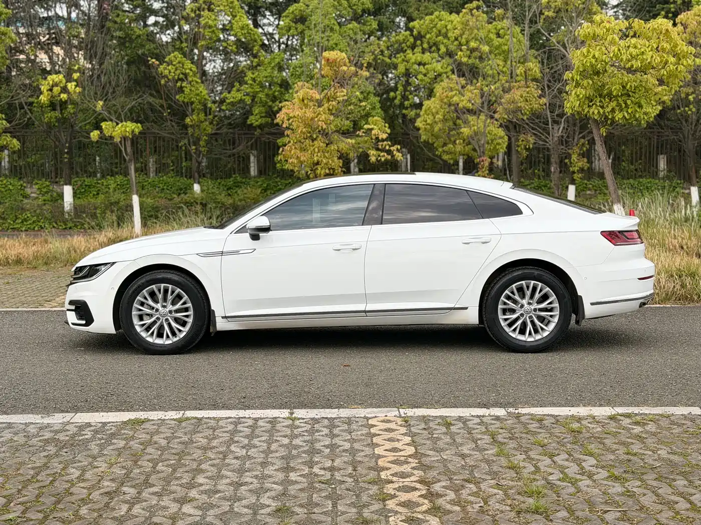 Volkswagen FAW-Volkswagen CC 2019 380TSI Charm Edition China VI фото 3