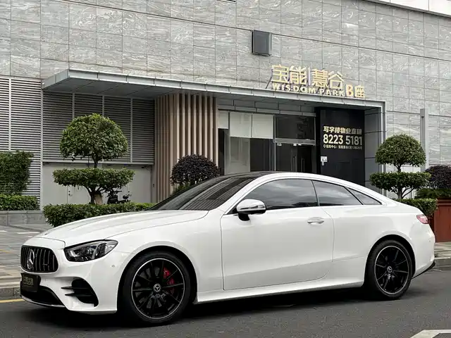 MERCEDES-BENZ E CLASS