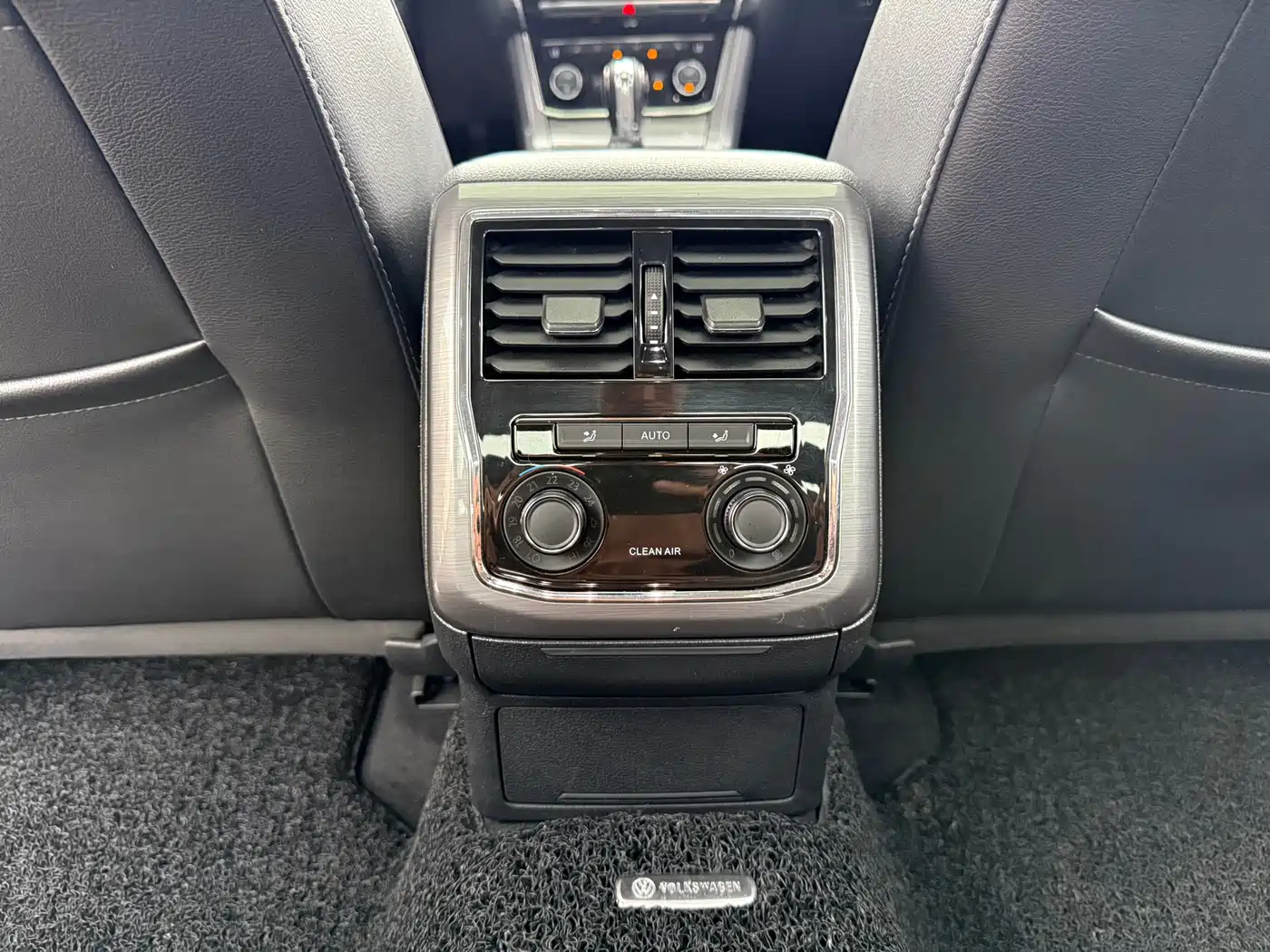 Volkswagen Passat 2017 330TSI DSG Prestige фото 14