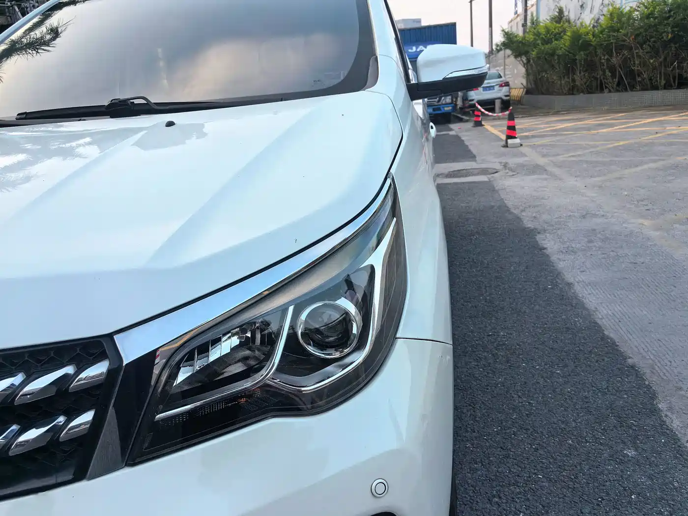 Venucia M50V 2019 2019 1.6L CVT Luxury Edition