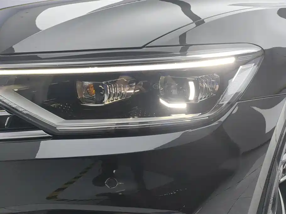 Volkswagen Magotan 2025 Popular Edition 330TSI DSG Luxury фото 5