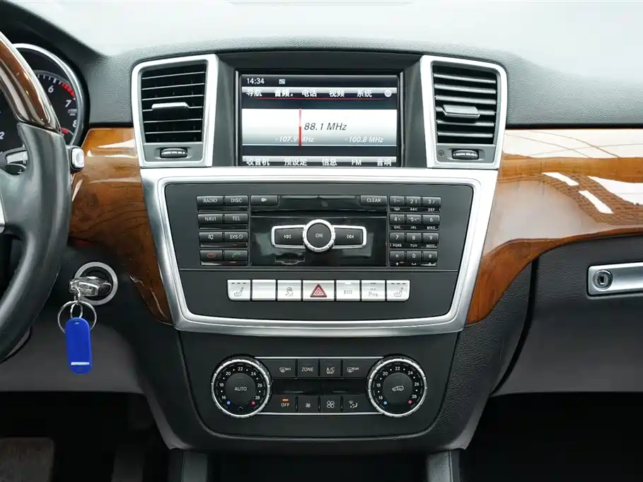 Mercedes-Benz M-Class 2014 ML 400 4MATIC Luxury фото 16