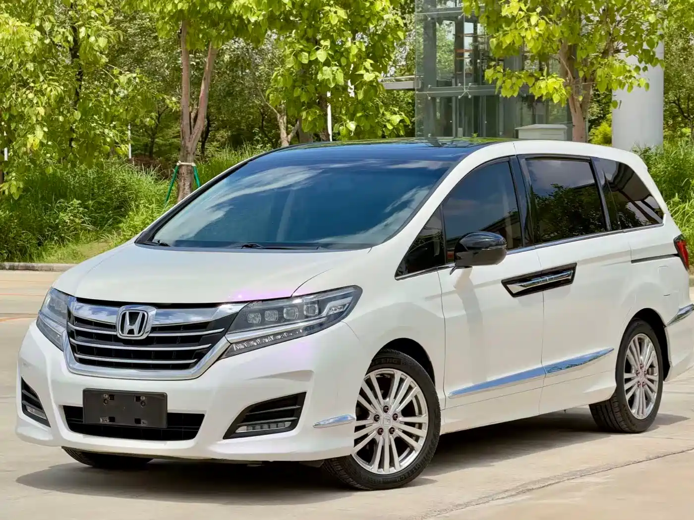 Honda Elysion 2016 2.4L Luxury Edition