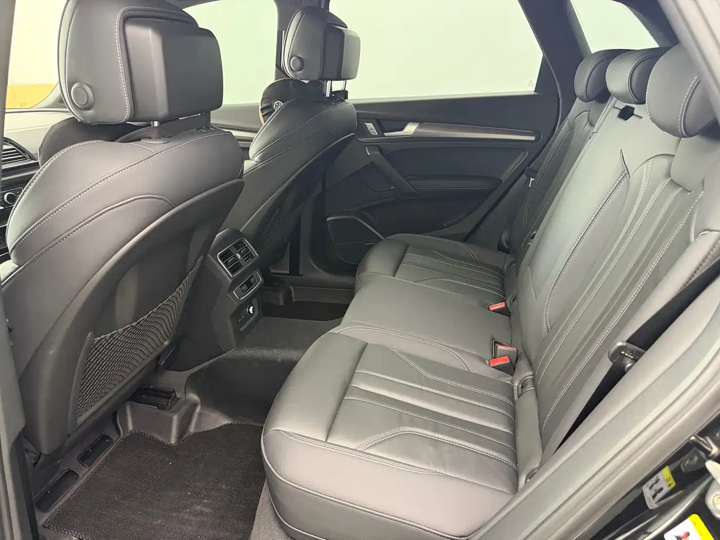 Audi Q5L 2024 Model 45 TFSI Luxury Dynamic фото 11