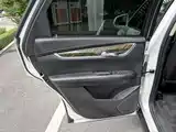 Photo 10 - Cadillac XT5
