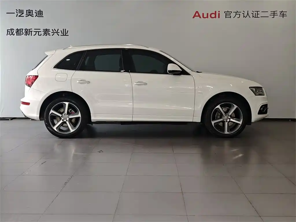 Audi Q5 (Import) 2013 45 TFSI quattro Sport фото 3