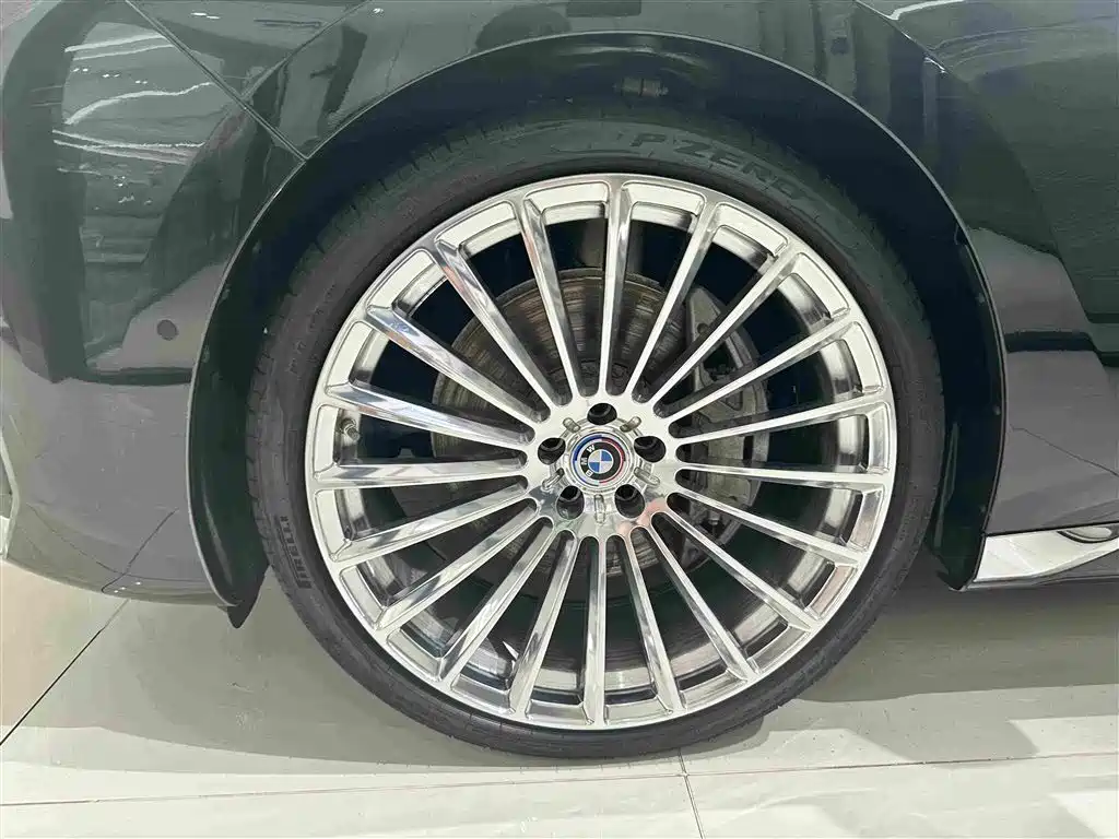 BMW 7 Series 2026 2026 740Li Leading Luxury Package