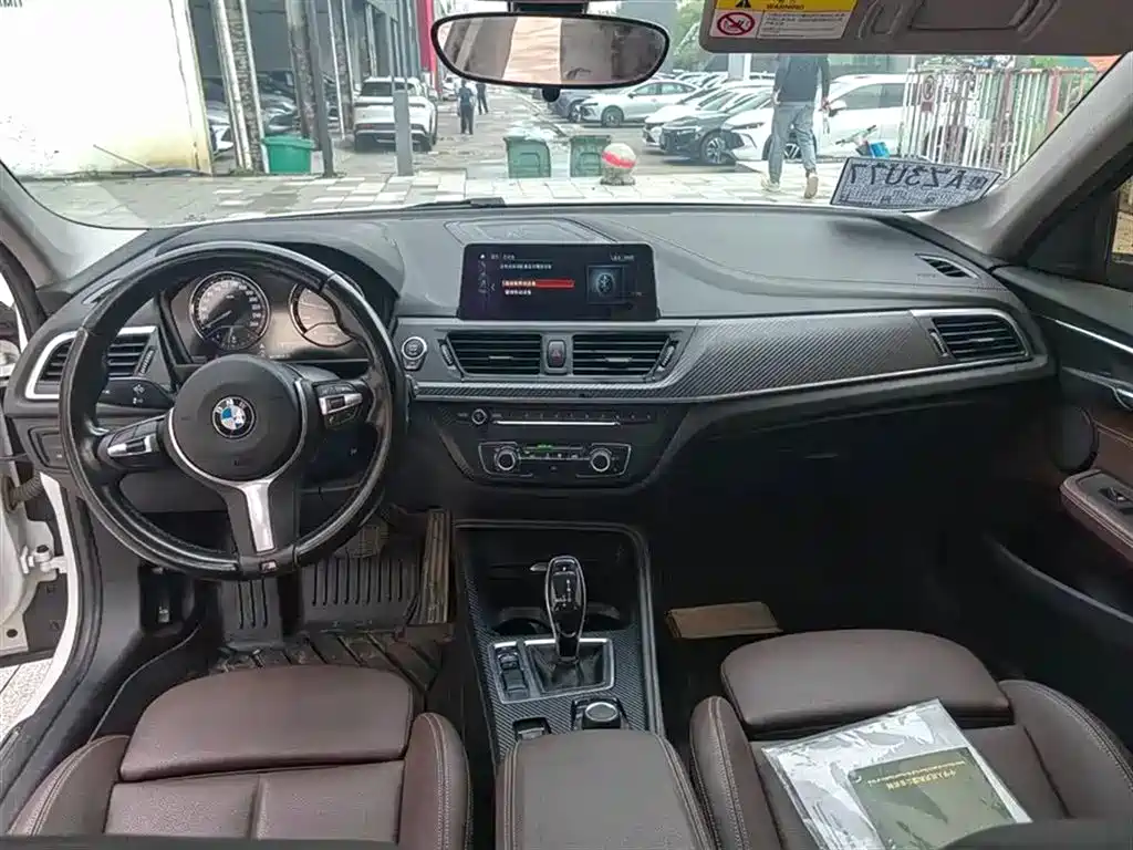 BMW 1 Series 2020 Model 120i M Sport Package фото 5
