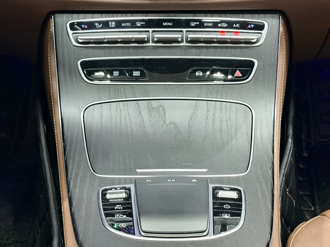 Mercedes-Benz E-Class 2021 E 300 L Sport Luxury Edition фото 6
