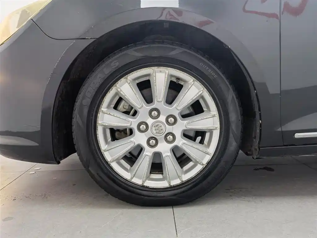Buick LaCrosse 2011 Model 2.4L SIDI Comfort Sunroof Edition фото 17