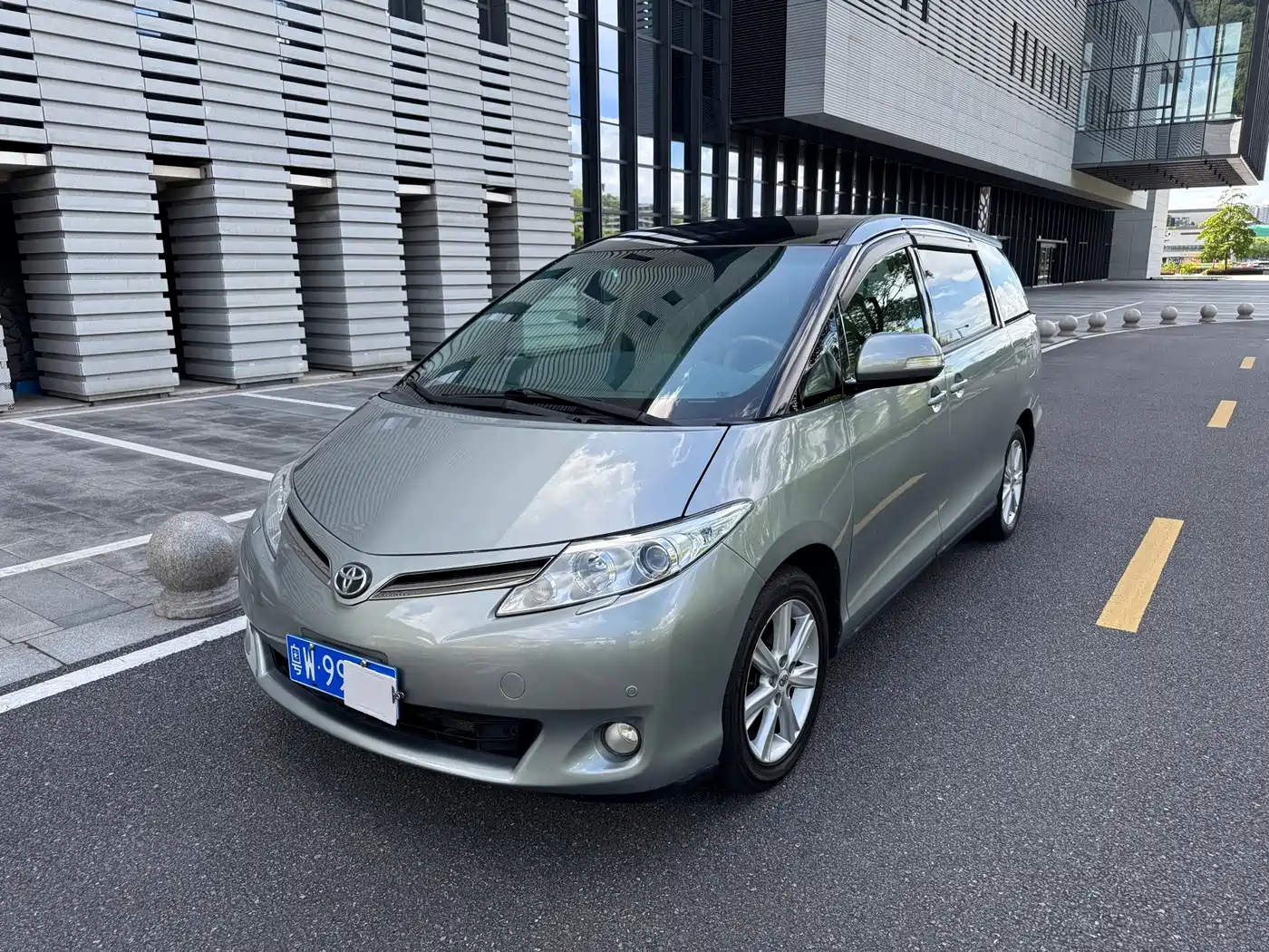 Toyota Previa 2009 2006 Model 2.4L 7-Seater Luxury Edition