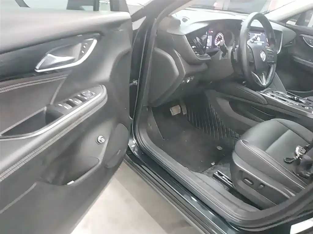 Buick Envision Plus 2023 Enclave Plus 652T 5-Seater Luxury фото 16