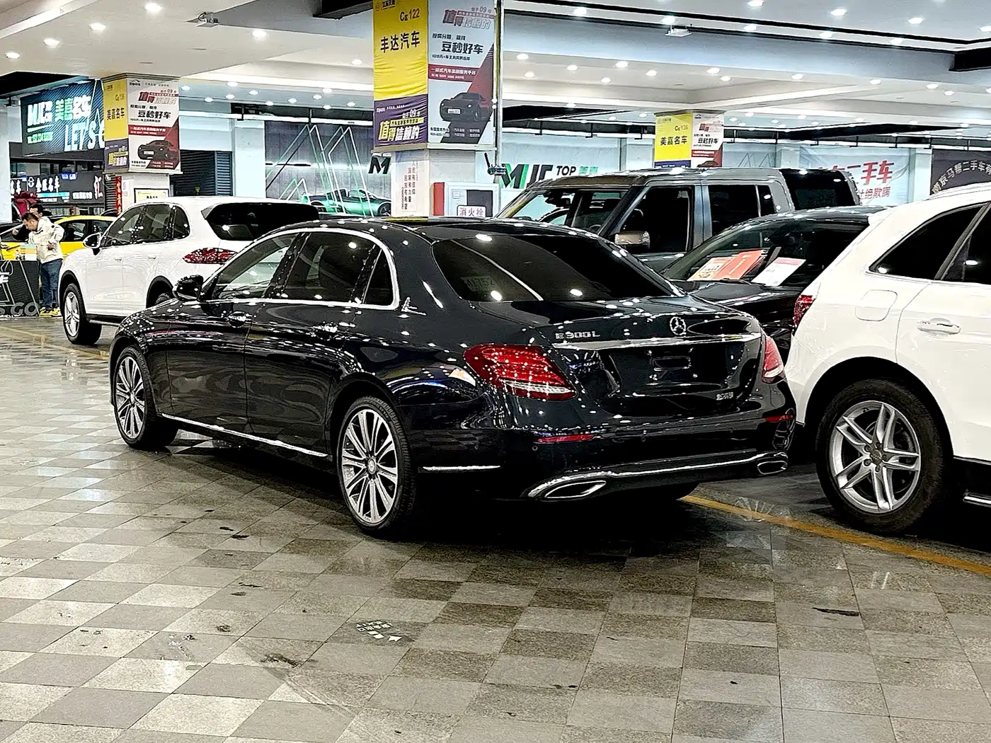 Mercedes-Benz E-Class 2016 E 300 L Luxury фото 4
