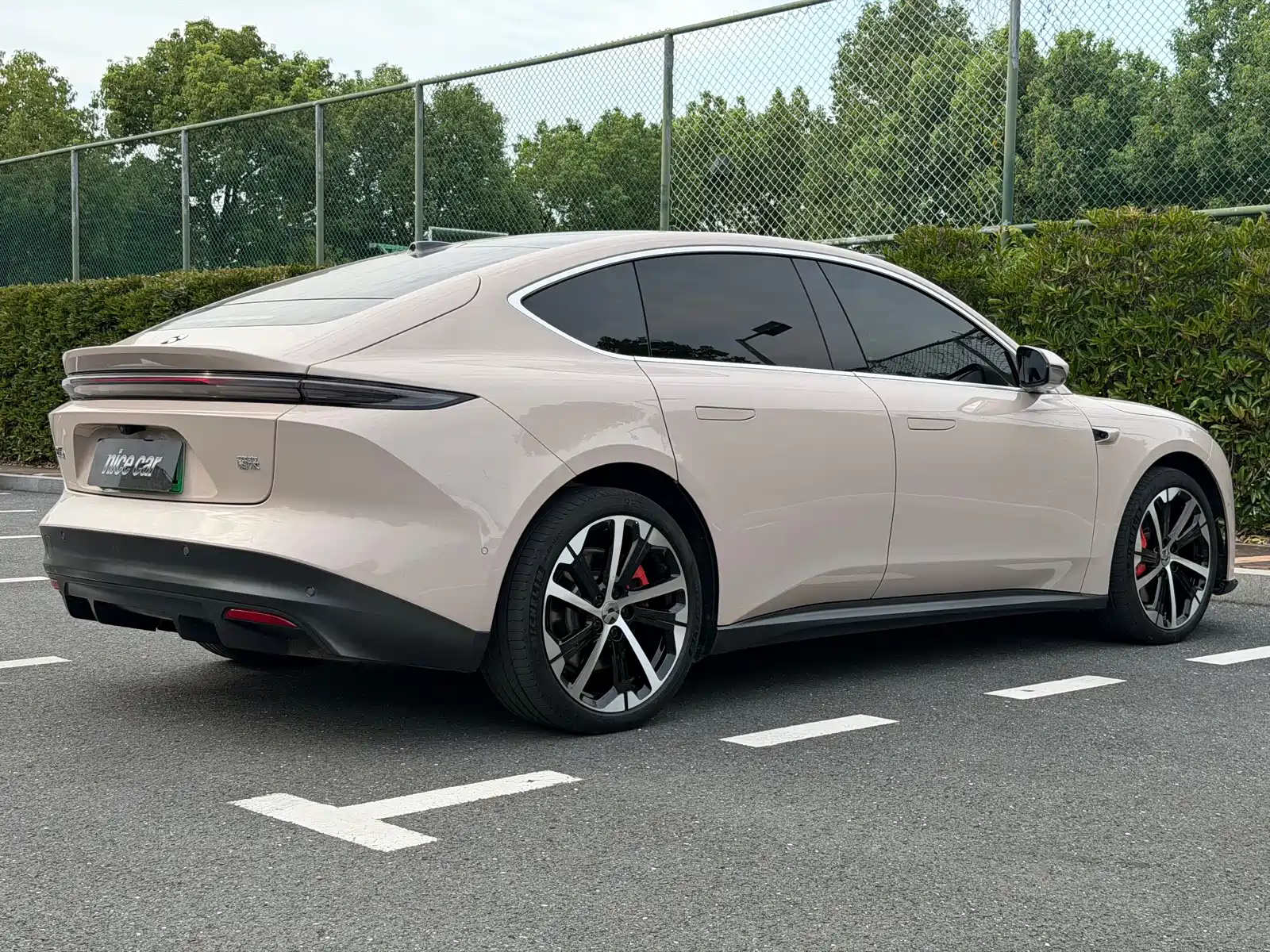 Фото 6 - NIO ET5