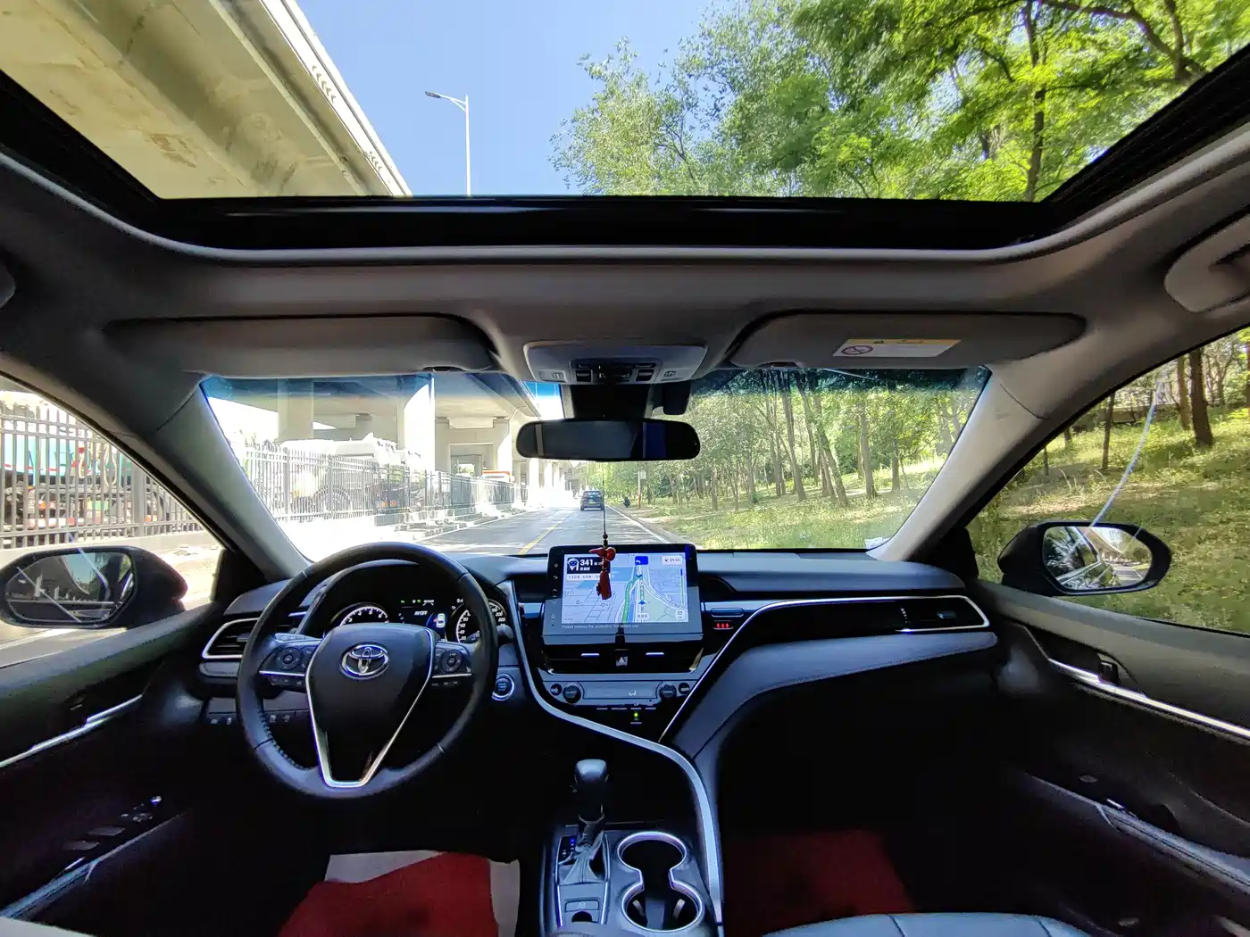 Toyota Camry 2023 2.0G Luxury Edition фото 10