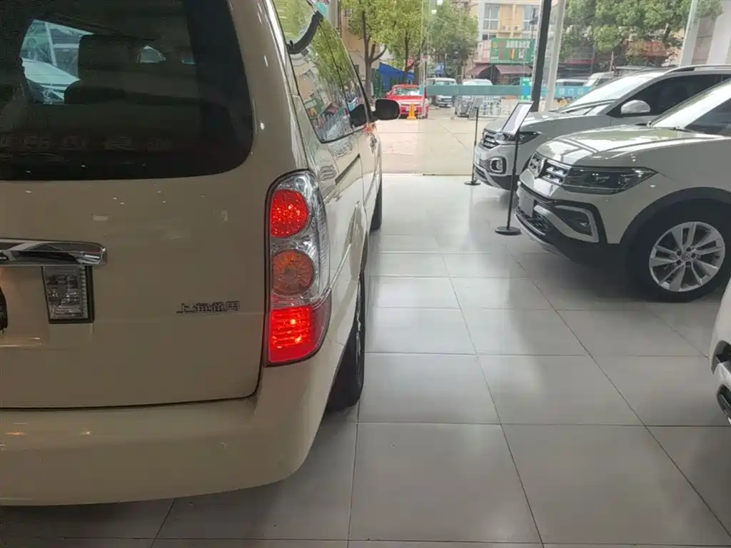 Buick GL8 2013 2.4L Classic фото 8