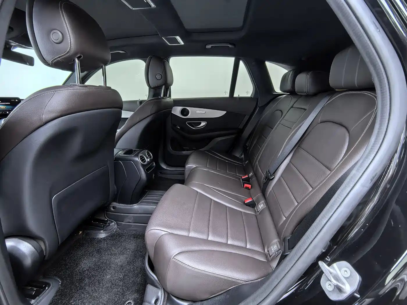 Mercedes-Benz GLC 2022 Model GLC 260 L 4MATIC Dynamic Edition фото 15