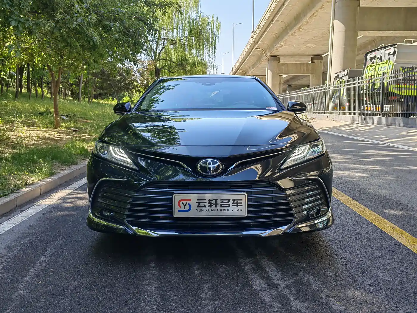Toyota Camry 2023 2.0G Luxury Edition фото 2