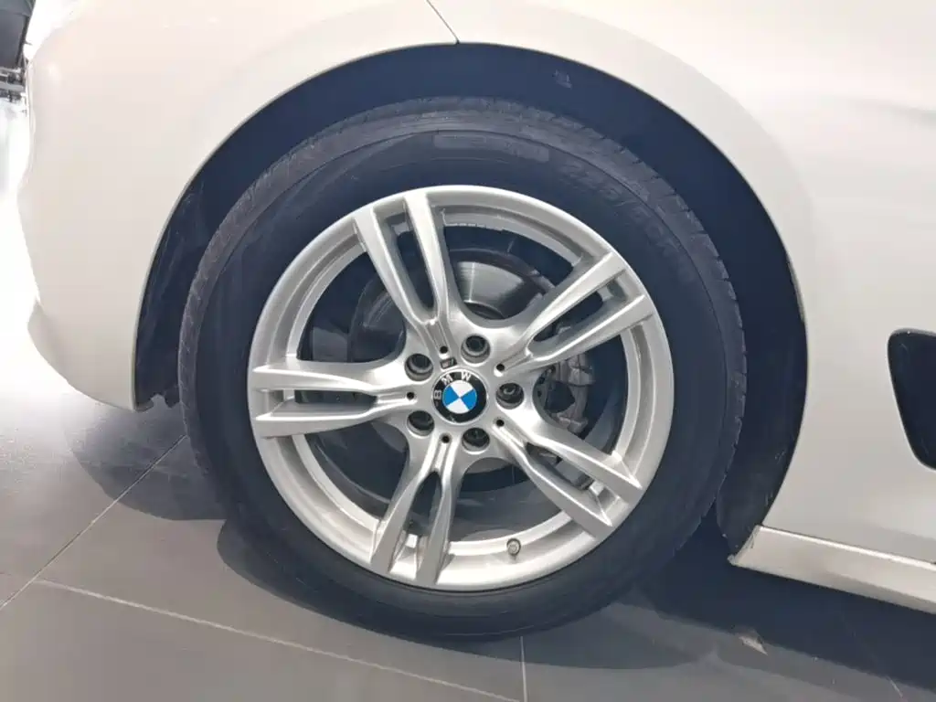 BMW 3 Series GT 2021 2020 320i M Sport Package