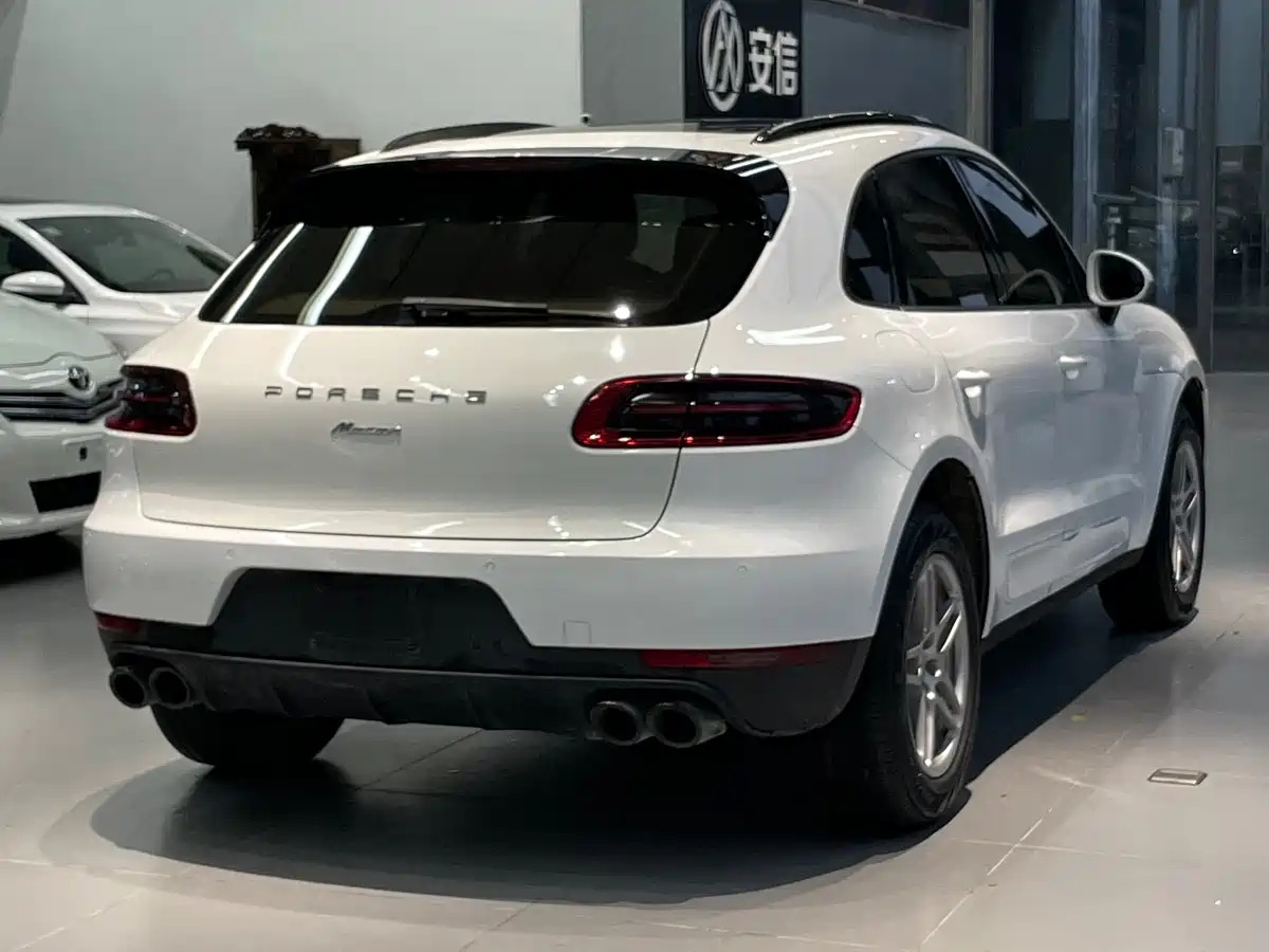 Porsche Macan 2017 Macan 2.0T фото 10