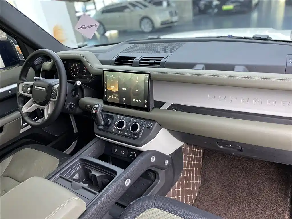 Land Rover Defender 2022 90 2.0T P300 X-DYNAMIC HSE фото 8
