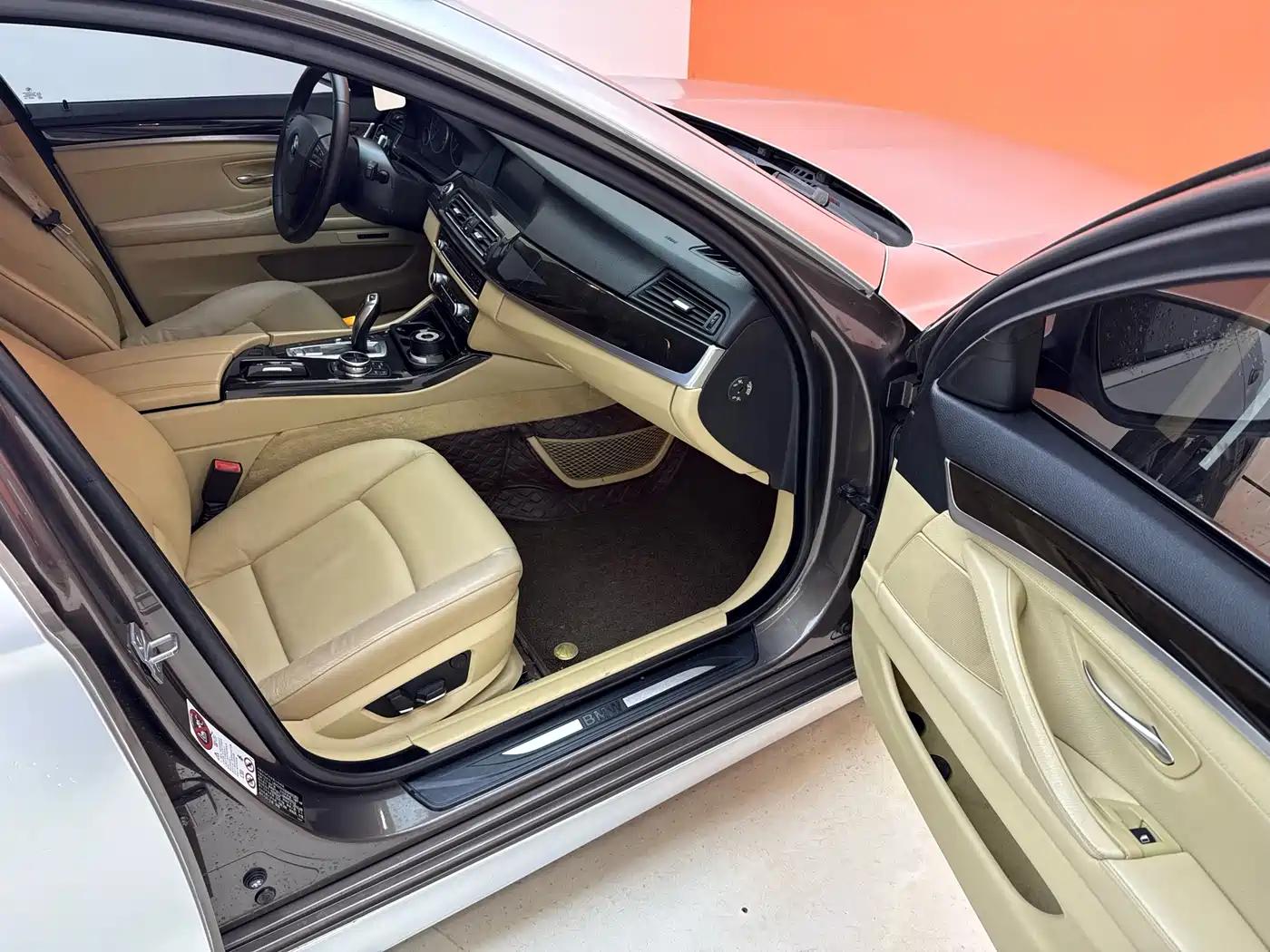 BMW 5 Series 2013 525Li Luxury фото 24