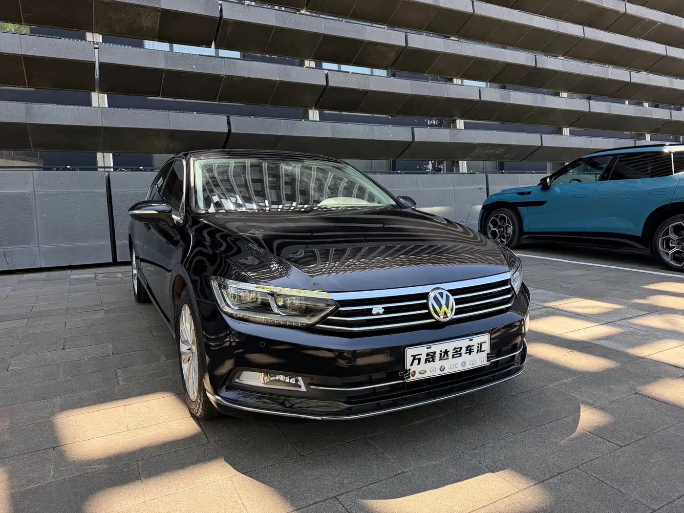 Volkswagen Magotan 2017 330TSI DSG Luxury фото 3