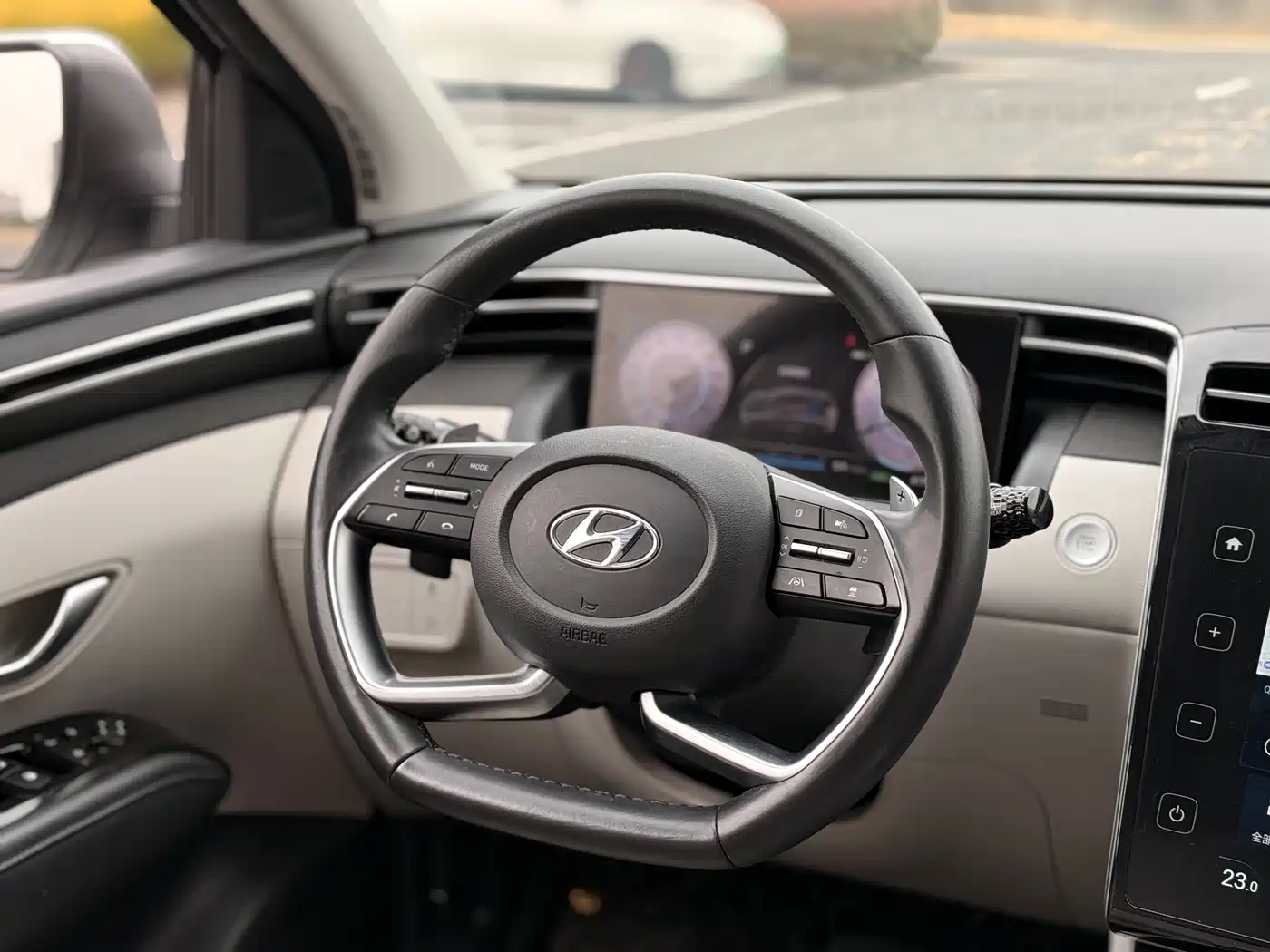 Hyundai Tucson 2022 Tucson L 2.0L Hybrid Premium Edition фото 13