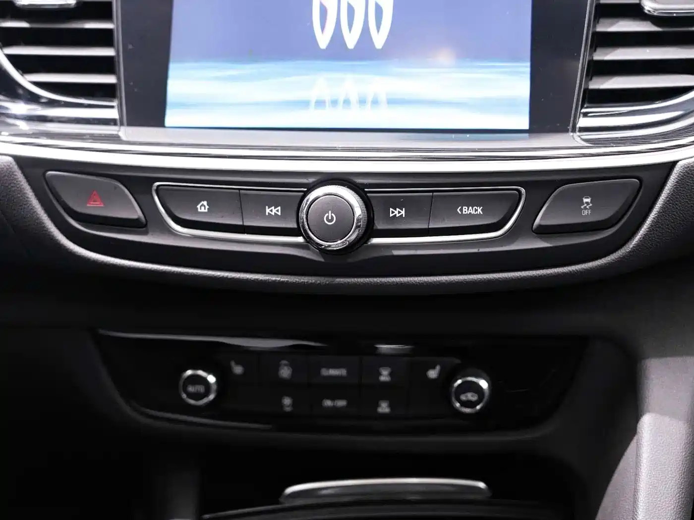 Buick Regal 2024 25T Ultra Comfort Edition фото 24