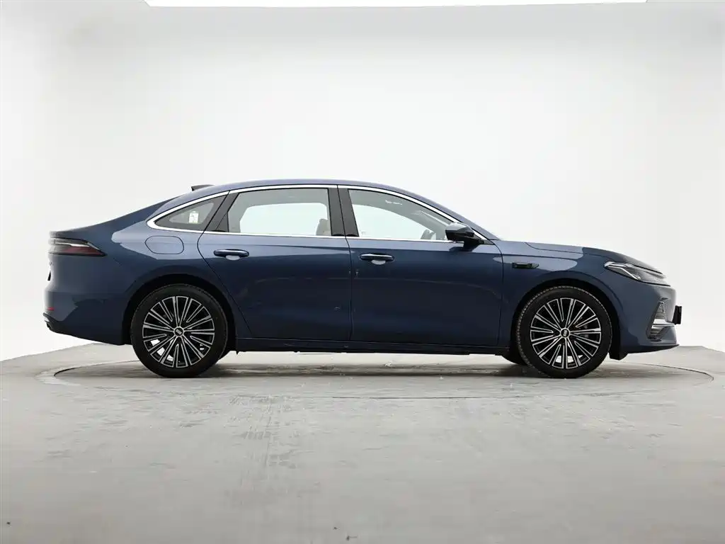 Geely Galaxy Galaxy A7 2025 EM-i фото 6