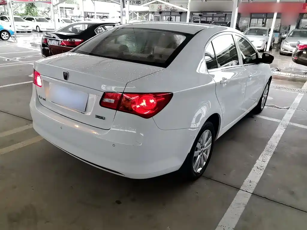 Roewe 350 2017 2015 Model 1.5L Manual Luxury Sunroof Edition