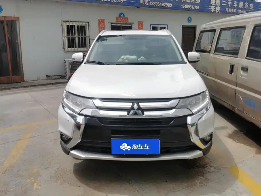 Mitsubishi Outlander 2017 2016 2.4L 4WD Elite Edition 5-seater