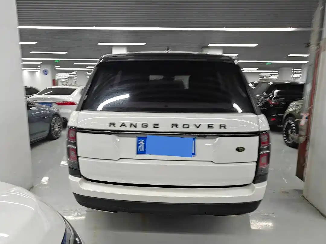 Land Rover Range Rover 2017 3.0 SC V6 Golden Age Edition фото 12