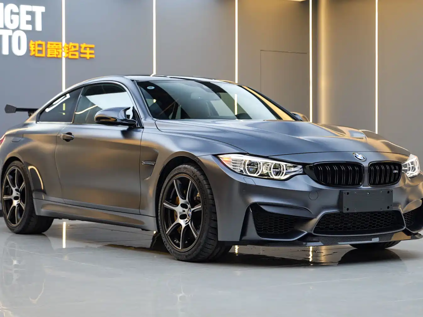BMW M4 2016 M4 GTS фото 2
