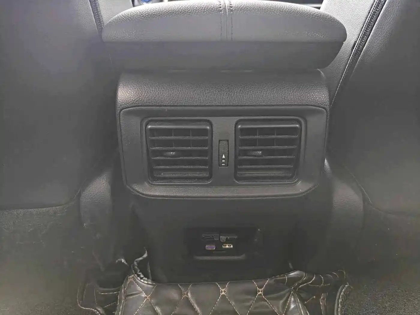 Toyota Wildlander 2021 Hybrid 2.5L E-CVT 2WD Luxury Edition фото 13
