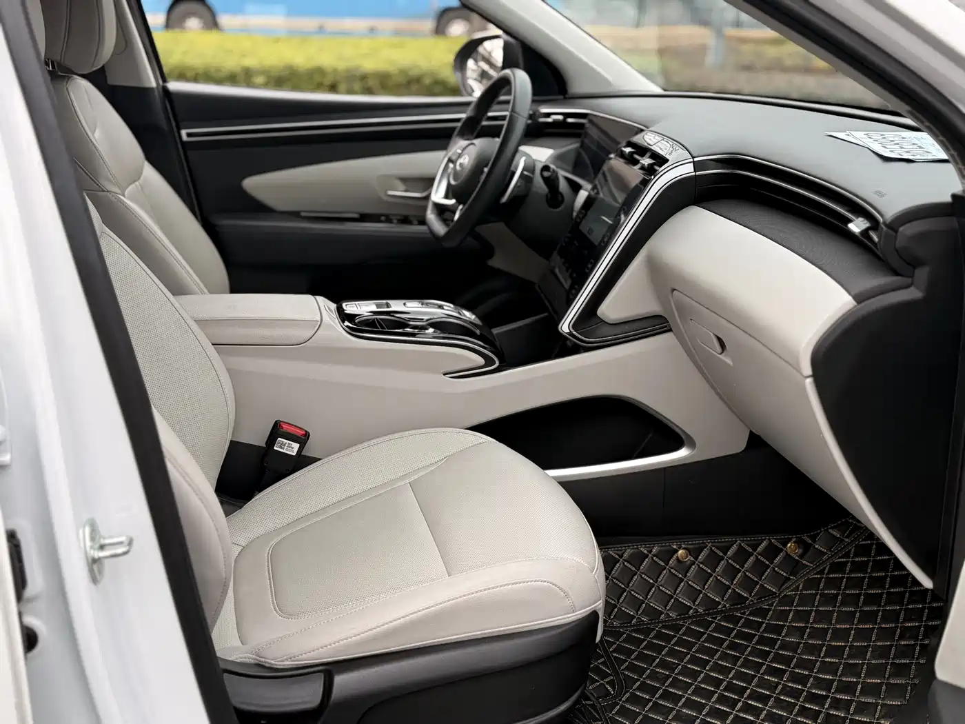 Hyundai Tucson 2022 Tucson L 2.0L Hybrid Premium Edition фото 12