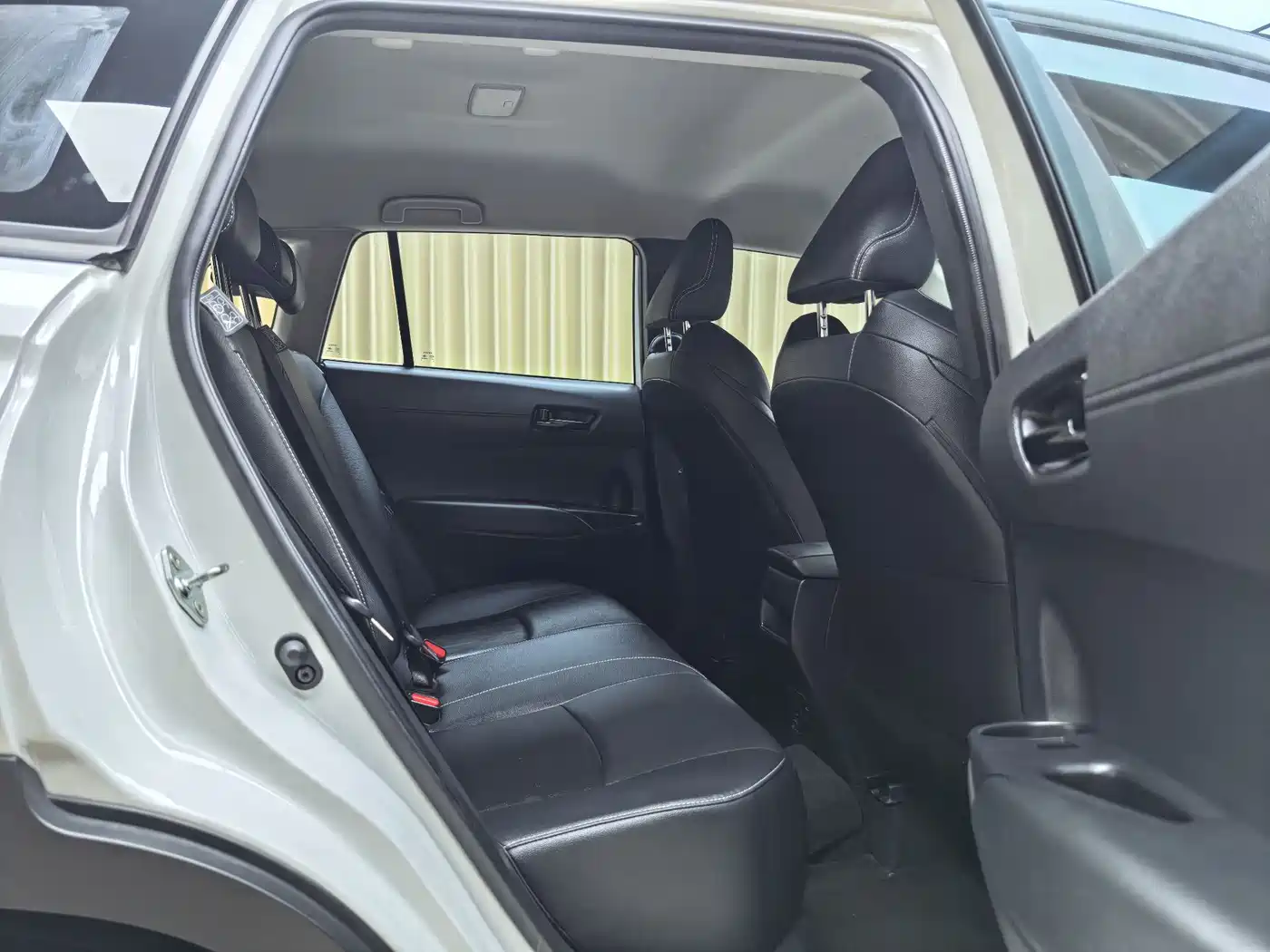 Toyota Frontlander 2024 2.0L CVT Elite Plus Edition фото 12