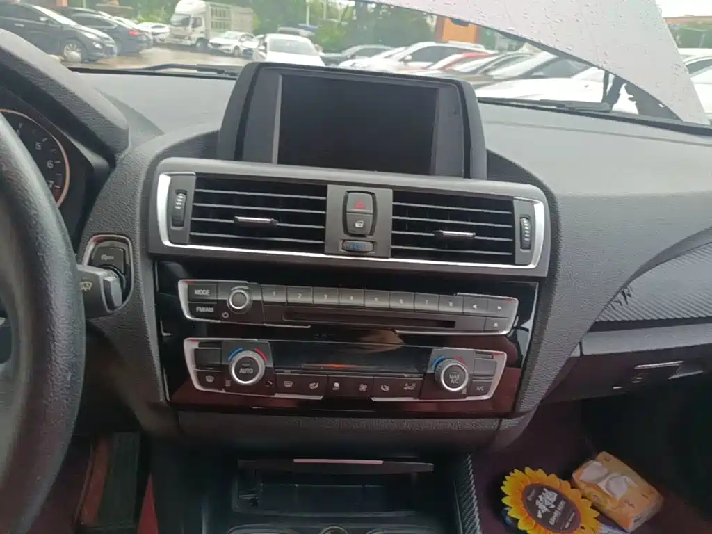 Photo 13 - BMW 2 Series (Import)